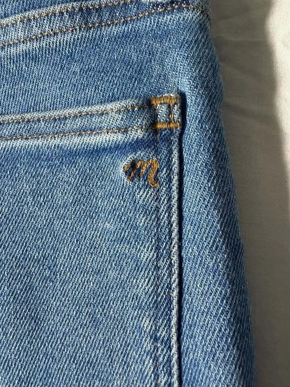 Madewell Stovepipe High-Rise Straight-Leg Jeans in Medium Blue Wash Size 25